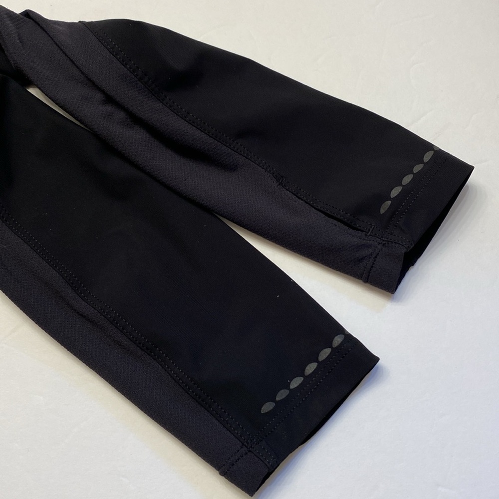 Lululemon Women’s half- zipped, Black pullover, Size:10, glow in the dark - Picture 14 of 15